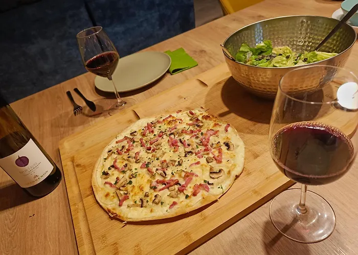 Bed & Breakfast Maison Du Bonheur 3*